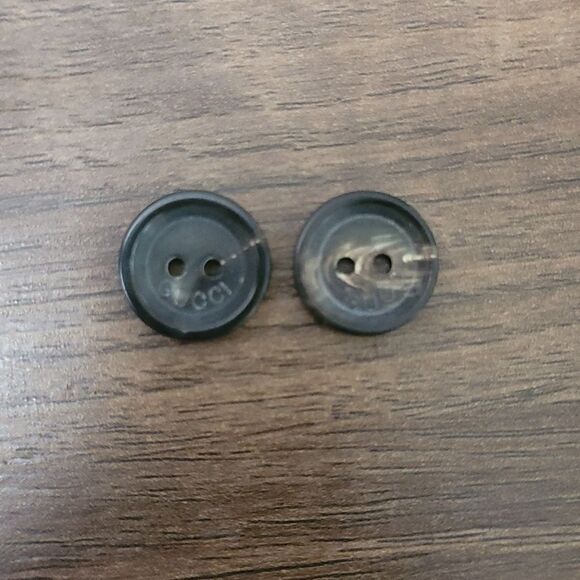 GUCCI Set of 2 Brown 2-Hole Buttons Engraved with 'GUCCI' - Picture 1 of 5